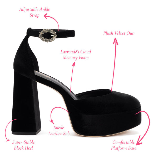 Ari Pump In Black Velvet