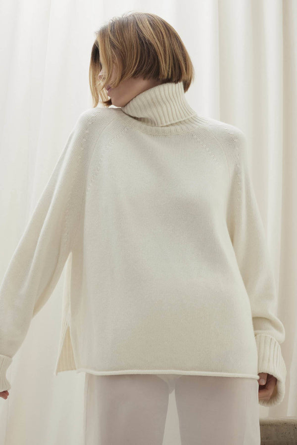 GIA CASHMERE TURTLENECK SWEATER