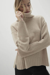 JANINE TURTLENECK CASHMERE SWEATER