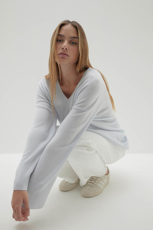 VIOLA V-NECK CASHMERE SWEATER