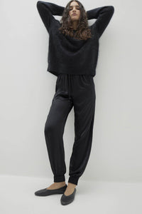 AGNES BRUSHED CASHMERE CREWNECK SWEATER