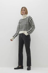 IRIS HOUNDSTOOTH CASHMERE TURTLENECK SWEATER