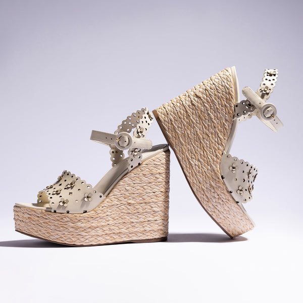 Jasmine Wedge In Ivory Leather