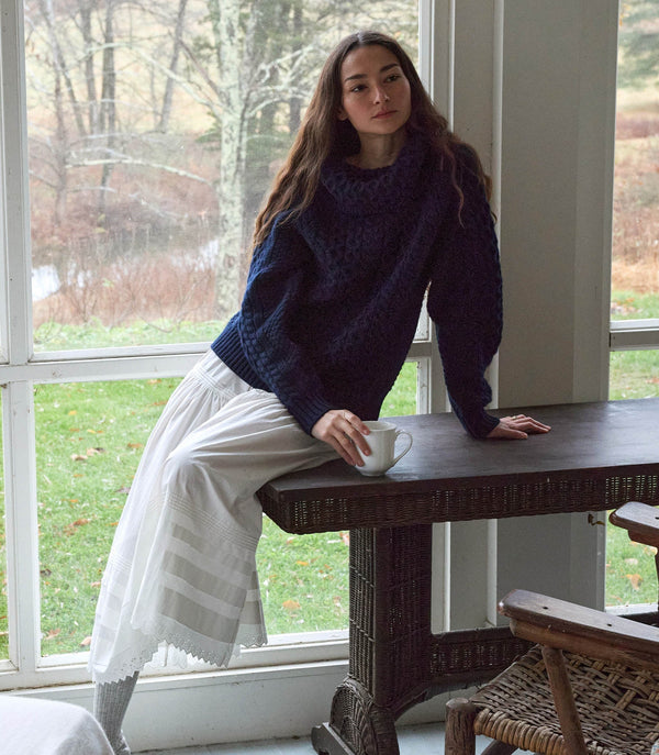 GILLIAN SWEATER -- NAVY