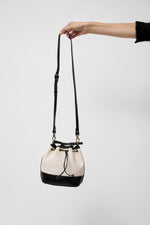 Il Bisonte Marini Bucket Bag in Natural and Black