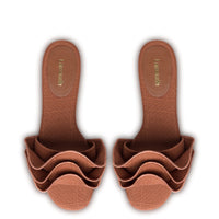 Ivy Ruffle Flat Mule In Caramel Raffia