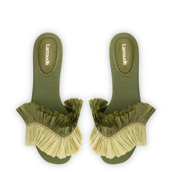 Ivy Fringe Flat In Seaweed Raffia