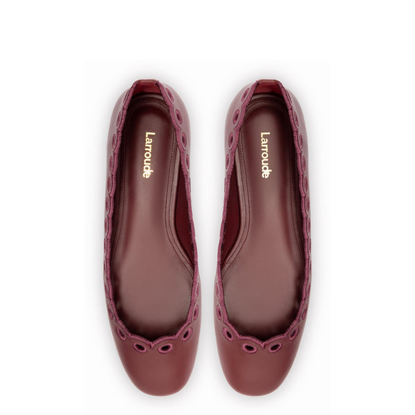 Meghan Broderie Flat In Burgundy Leather