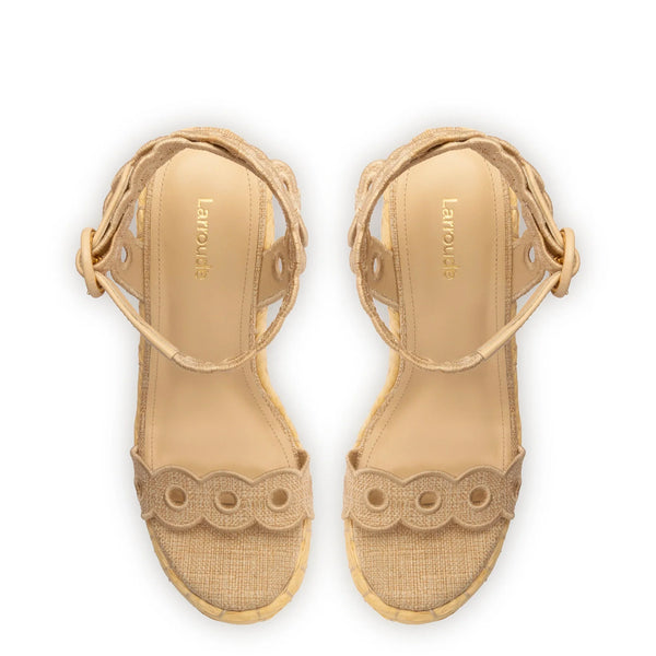 Florence Broderie Wedge In Beige Raffia