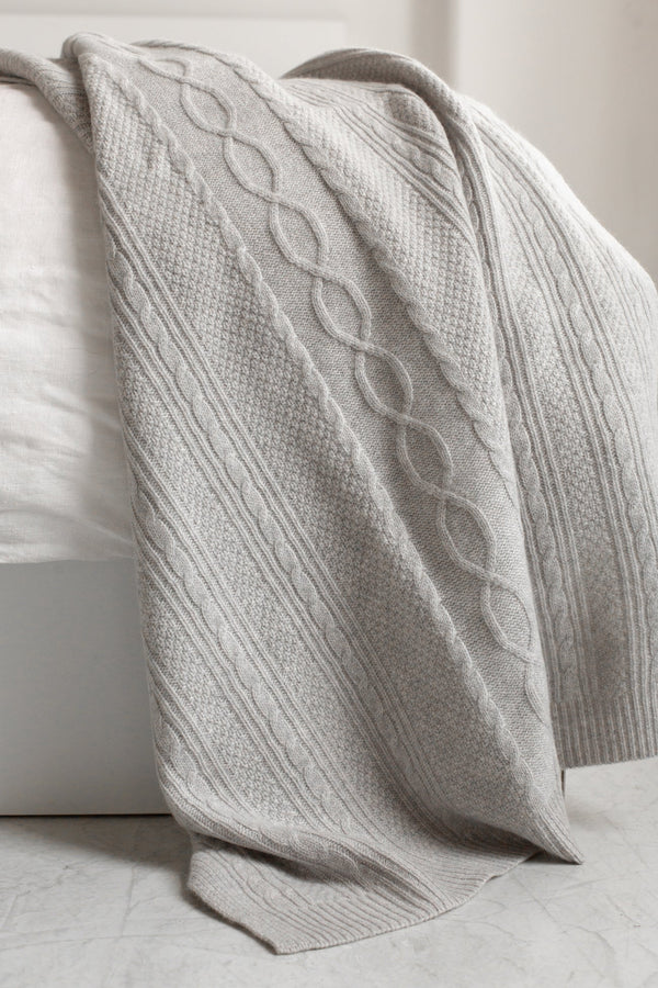 CABLE CASHMERE THROW BLANKET