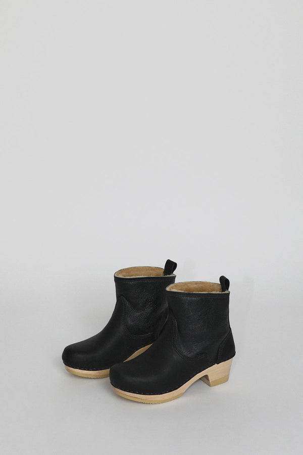 No.6 5" Pull On Shearling Clog Boot on Mid Heel in Ink Aviator