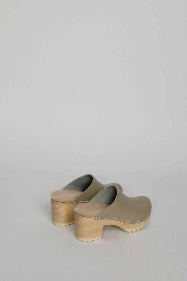 No.6 Liza Clog on Mid Tread in Clay with Bone Shearling