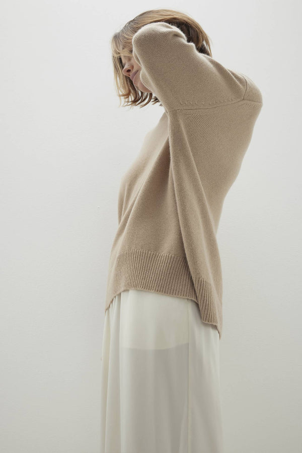 KAIA CREWNECK CASHMERE SWEATER