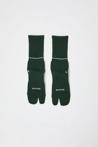 Rototo Merino Tabi Socks in Dark Green